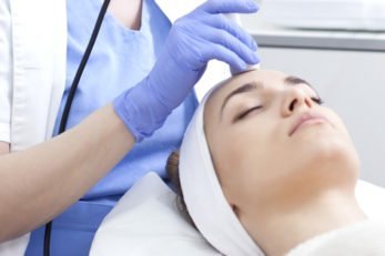 skincenter_gr_new_derma_ypiresies_genikes_therapeies_prosopou_sysfiksi_prosopou_rf_ultra_sound_proswpou_476x315